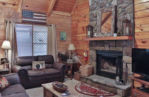 Pine Mountain Cabin | Perfect getaway near FDR State Park