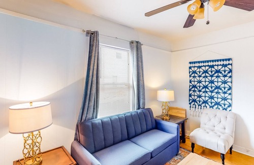 East Riverside Cottage | Perfect getaway near town w/ spacious interior & central AC in a great location