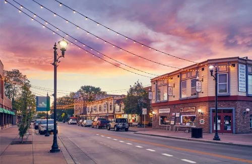 Parker House | Perfect Getaway Near Art, Parks & Dining in Vibrant Parker