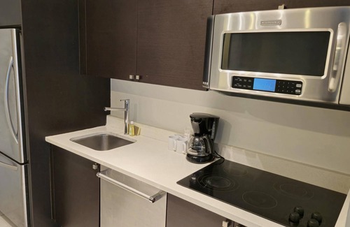 Doral Condo | Perfect Getaway - Pool, Dining, Bar, & Spa