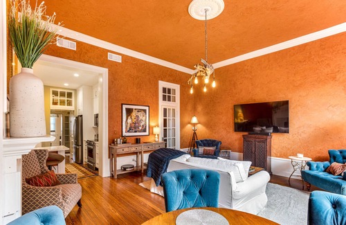 Historic Downtown Savannah Apartment | Perfect Getaway Walking Distance to Everything w/Parking by Lucky Savannah