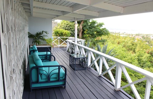 St. John's House | Perfect getaway with beautiful beach and sunset Views, with a Private Pool