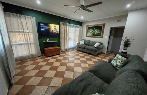Richards Bay House | perfect holiday home for groups of 8
