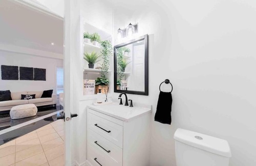 Hamilton House | Perfect HOME away from HOME !