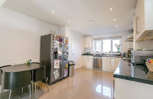 Oxford House | Perfect home on a quiet street