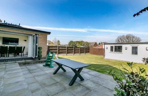 Oxford House | Perfect home on a quiet street