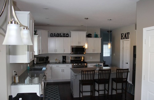 Granger House | Perfect House for GameDay! (Heated In-Ground POOL!)