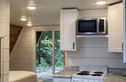 Waterloo House | Perfect lake front cottage! Now with stairs to the water!