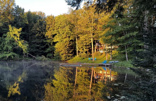 Gloversville House | Perfect Lakehouse for1 to 2 families on private ADK lake