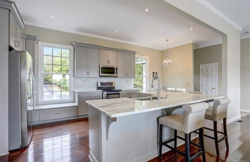 West Point House | Perfect large river retreat -views, bunkroom, firepit, playset -by Williamsburg!