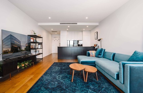 Kingston Apartment | Perfect Located 1-Bed with Great Views & Parking