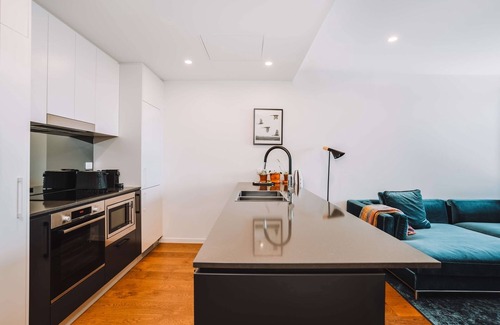 Kingston Apartment | Perfect Located 1-Bed with Great Views & Parking