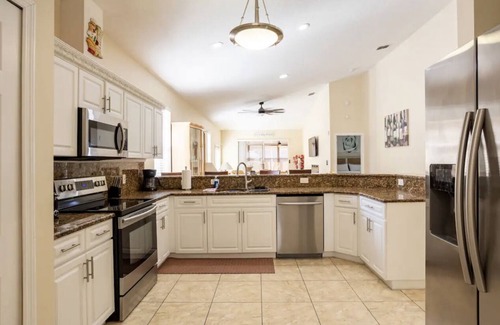 Tampa House | Perfect location: 5 min Raymond James Stadium and 10 min from Tampa Airport