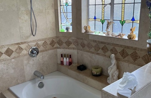 Haleiwa Apartment | PERFECT LOCATION BEACH FRONTnINQUIRE special discounts reduced rates for march