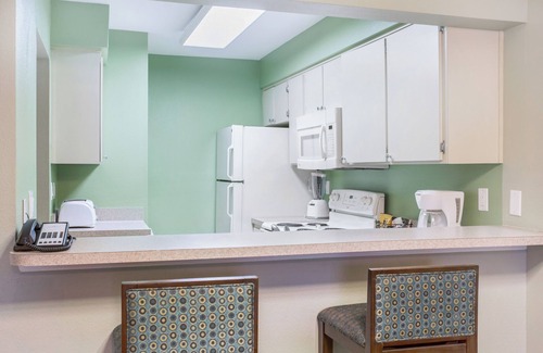 Solivita Hotel | Perfect Location For Vacation! Relaxing Pool, Free Parking, Near Disney