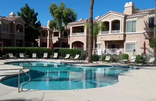 Ocotillo Condo | PERFECT location on Golf Course & Lake