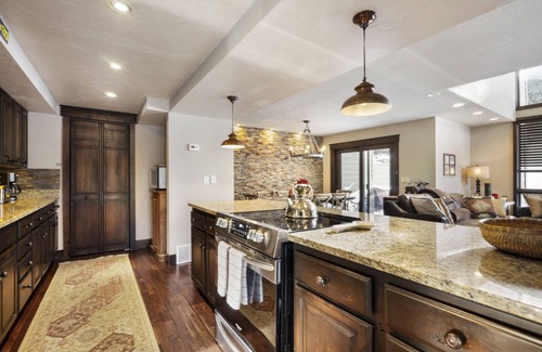 Deer Valley Condo | Perfect location, walk to Main St! Message me for March 16-23 options!