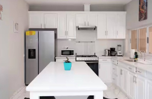 San Miguel House | Perfect Luxurious 4-bedroom house in delightful San Miguel with AC and pool