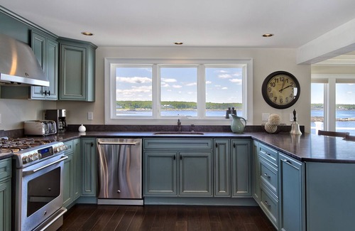 Pond Cove Cottage | Perfect Maine Cottage with spectacular ocean and lighthouse views