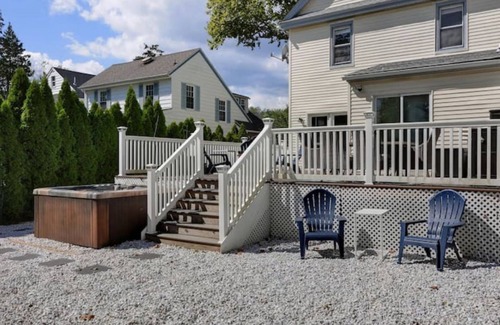 Red Bank House | Perfect modern downtown Red Bank Deck and Hot Tub