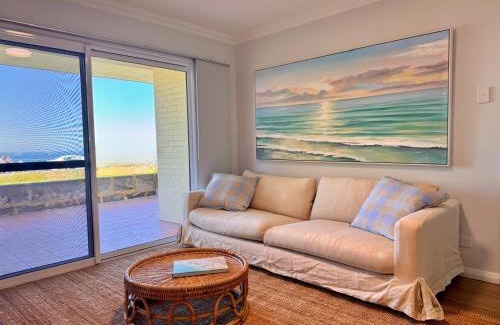 Cottesloe Apartment | Perfect Oceanfront Cottesloe apartment
