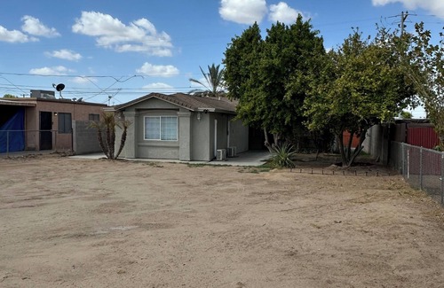 Yuma House | Perfect one bedroom one bath Casita in Central Yuma, has everything you need.