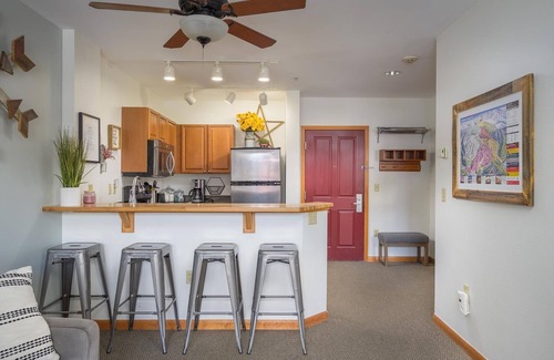 Winter Park Condo | Perfect One Bedroom at Zephyr 2410 | Hot Tubs, Ski In Ski Out, Ski Locker and More! | Steps to Snow