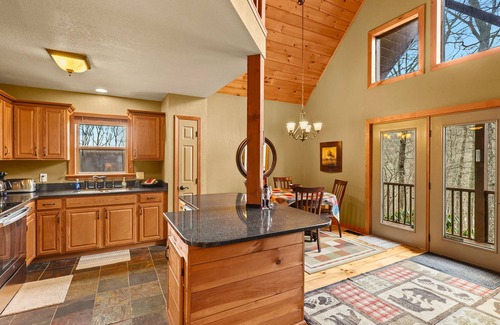 Banner Elk Cabin | Perfect Pet Friendly Getaway in Banner Elk with Private Hot Tub