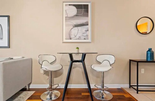 Uptown Apartment | Perfect Place In The City! Leads Out To Pool