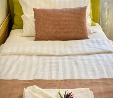 Resita Apartment | Perfect Place to Stay self check in-24h-NETFLIX-WIFI