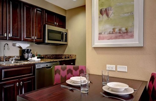 Albuquerque House | Perfect Place to Unwind! Free Breakfast, Full Kitchen, Pets Allowed!