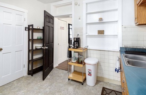 Cragin Apartment | Perfect Private Chicago Getaway Near Logan Square!
