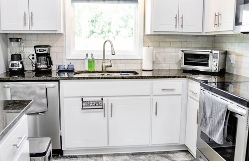Greenville House | Perfect Private Getaway by ECU & Uptown Greenville