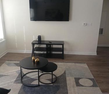 Lower Garden District Apartment | Perfect Proximity