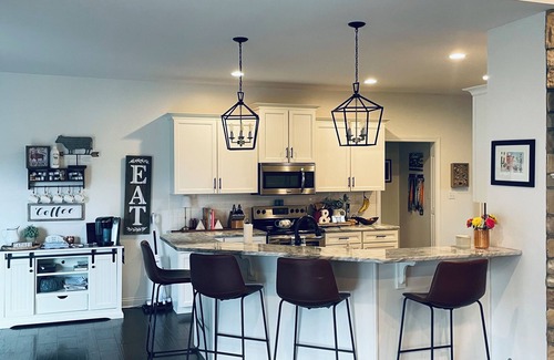 Simpsonville House | Perfect ranch style home for the Bourbon Trail w/screened-in porch