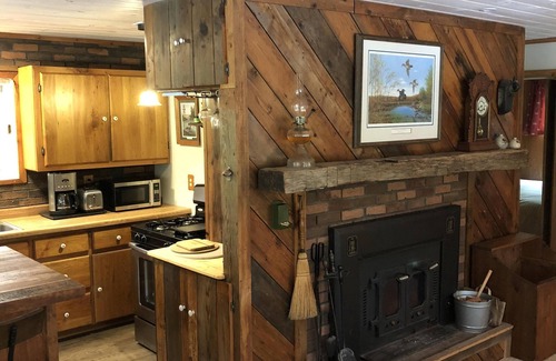Gleason Cottage | Perfect Relaxation Zone! Clean, Quiet, Comfortable, Crystal Clear Lake, Fishing