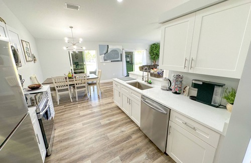 Placid Lakes House | Perfect, Relaxing King Bed Suite w/Free Parking