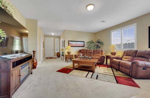 Circle Cross Ranch House | Perfect Retreat! 30 Nights Min! Raised Hot Tub With Views!