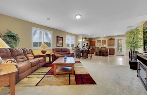 Circle Cross Ranch House | Perfect Retreat! 30 Nights Min! Raised Hot Tub With Views!