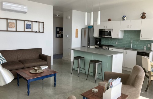 Central Okanagan House | Perfect Romantic Getaway. Private, amazing views and hot tub.