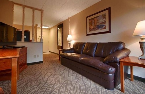 Moorings Hotel | Perfect Room for Beach Days and Garden-Inspired Nights