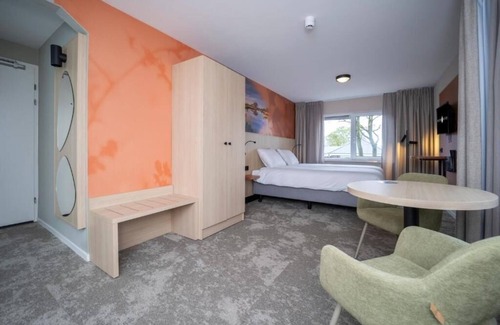 Dwingeloo Hotel | Perfect Room for Nature Walks and Green Getaways!