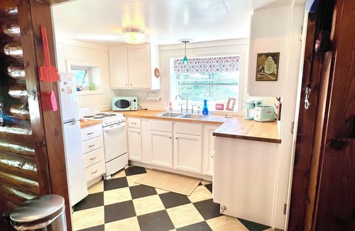 Hayward Cabin | Perfect Sand Beach frontage on the famous Chippewa Flowage!