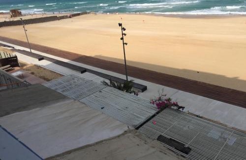 Bat Yam Apartment | Perfect Sea View