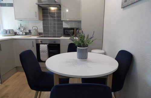 Lelant House | Perfect Seaside Escape, Wifi Heated Indoor Pool Bar & Facilities near to St Ives