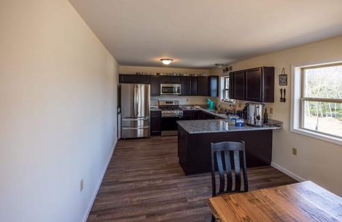 Pocono Summit House | Perfect Ski getaway/Lakefront in Poconos 6 bedroom +Loft, 6.5 bath sleeps 14+