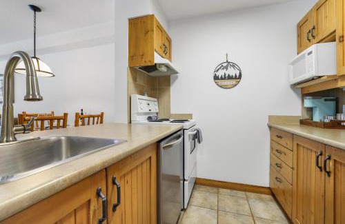 East Kootenay Apartment | Perfect Ski or Bike in-out Hot Tub Pool
