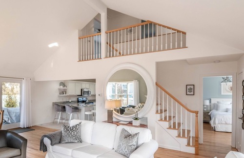 Shinnecock Hills House | Perfect Southampton Getaway - Pristine Home with Water Views