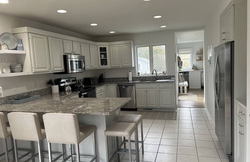 Shinnecock Hills House | Perfect Southampton Getaway - Pristine Home with Water Views