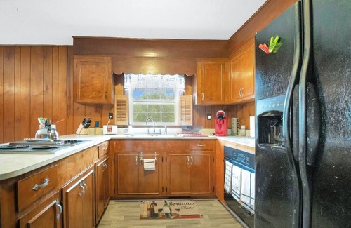 Aberdeen House | Perfect Southern Pines Getaway Near Pinehurst!